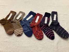 1 Paar neue handgestrickte Kindersocken Nr 33/34 zur Auswahl