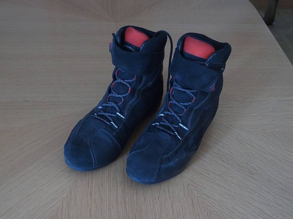 Scarpe da uomo: Motorradschuhe Grösse 46 – Usato da Zürich venduto da fotolabor01