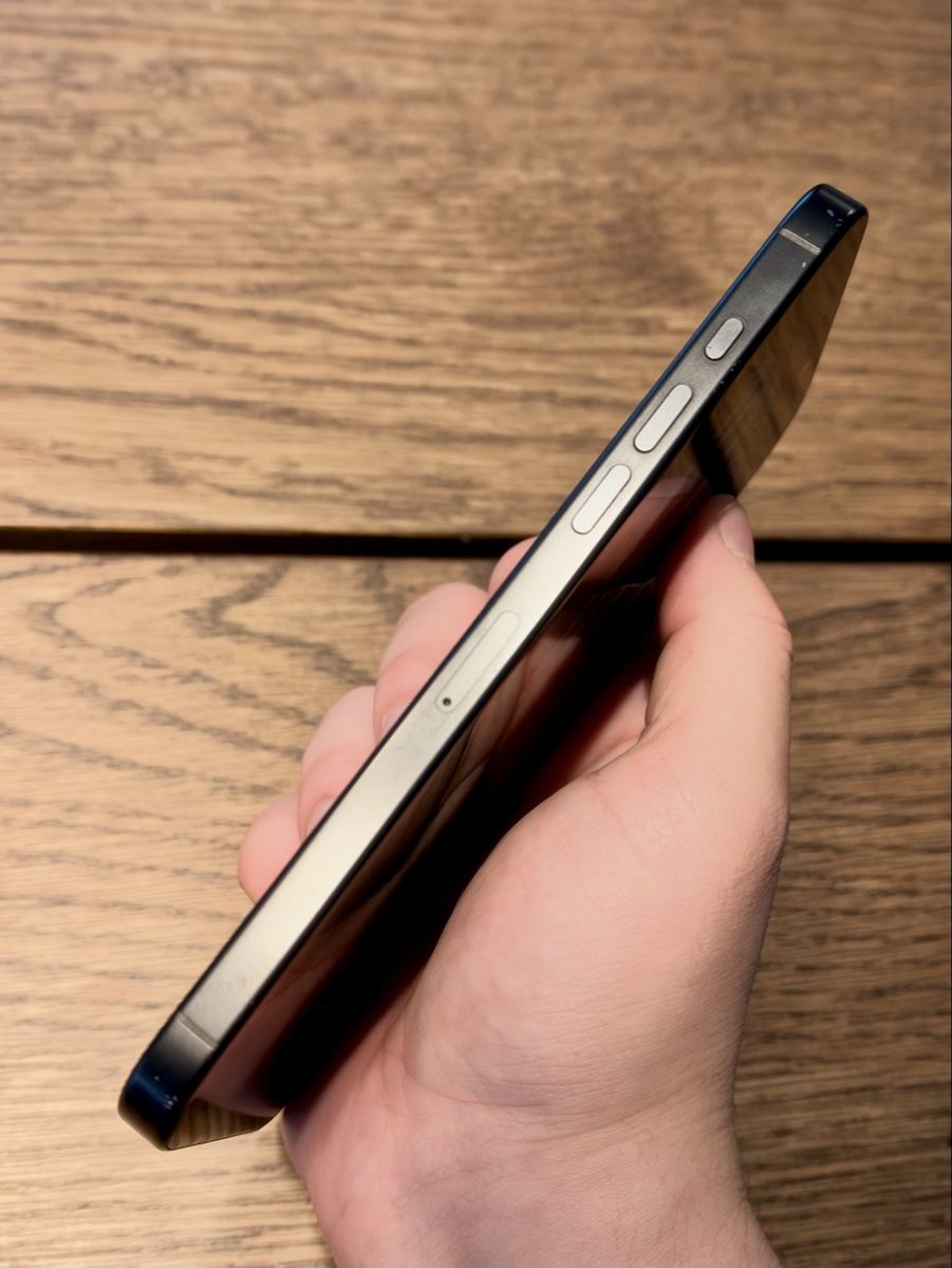Apple Telefoni cellulari / Smartphones: Apple iPhone 16 Pro Max 1TB - 92% Akku – Usato da Dübendorf venduto da Phen 5