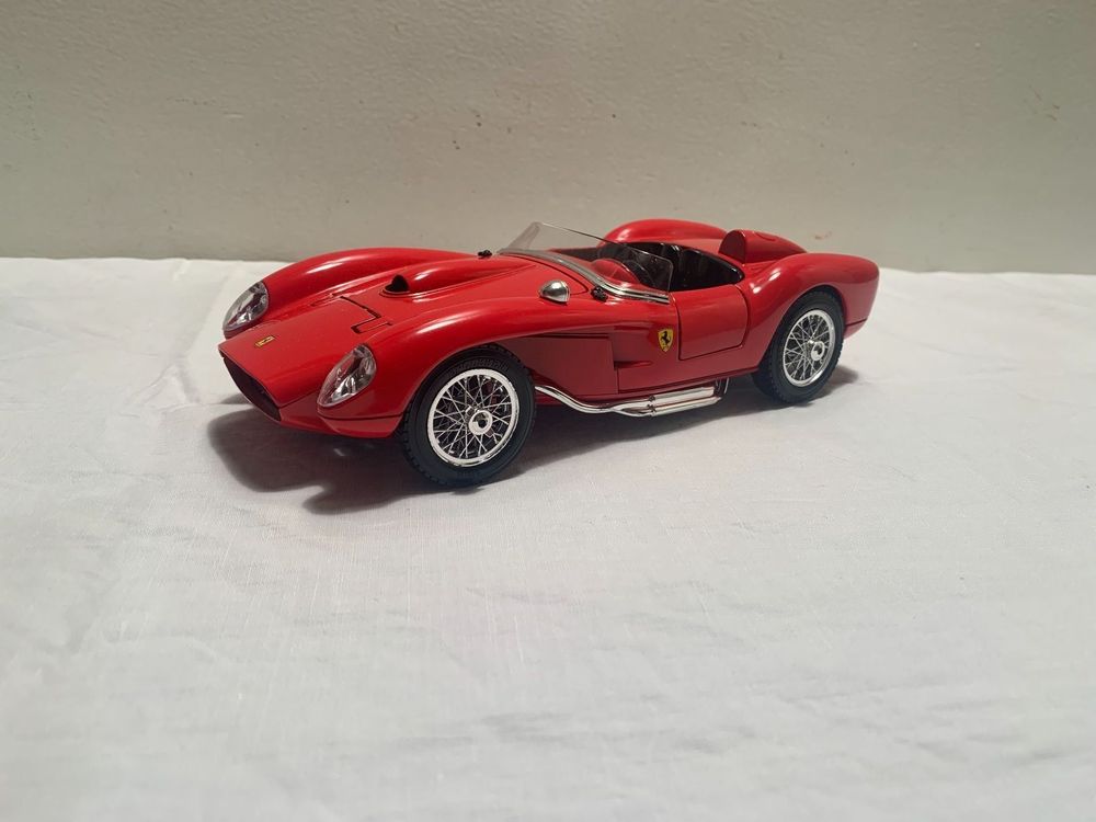 Burago 1/24 ferrari testa rossa 1957 - Modélisme