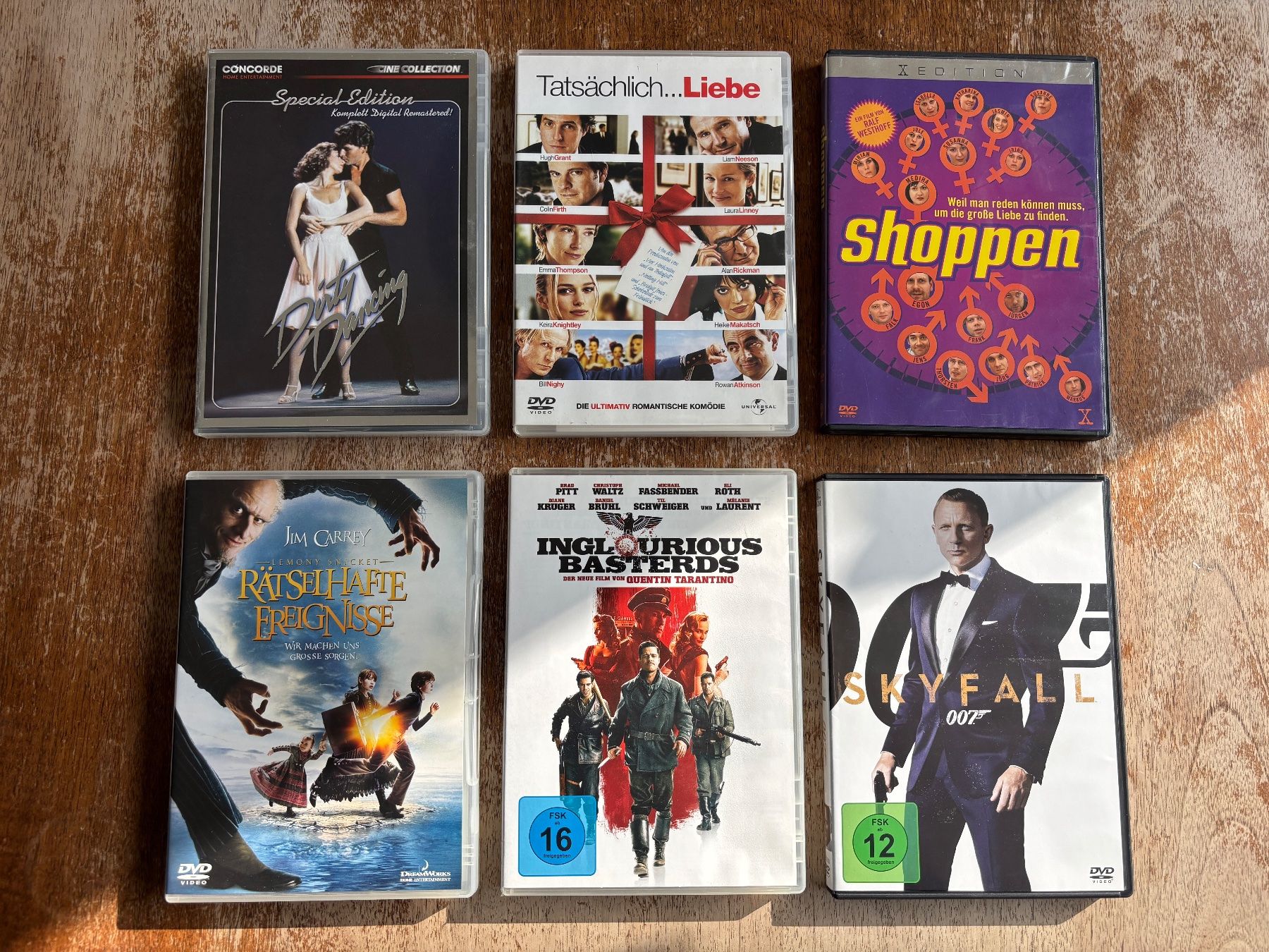 Tutti i DVDs: 6 DVDs: Dirty Dancing, Tatsächlich...Liebe, Skyfall, usw. – Usato da Cham venduto da CarmenBu