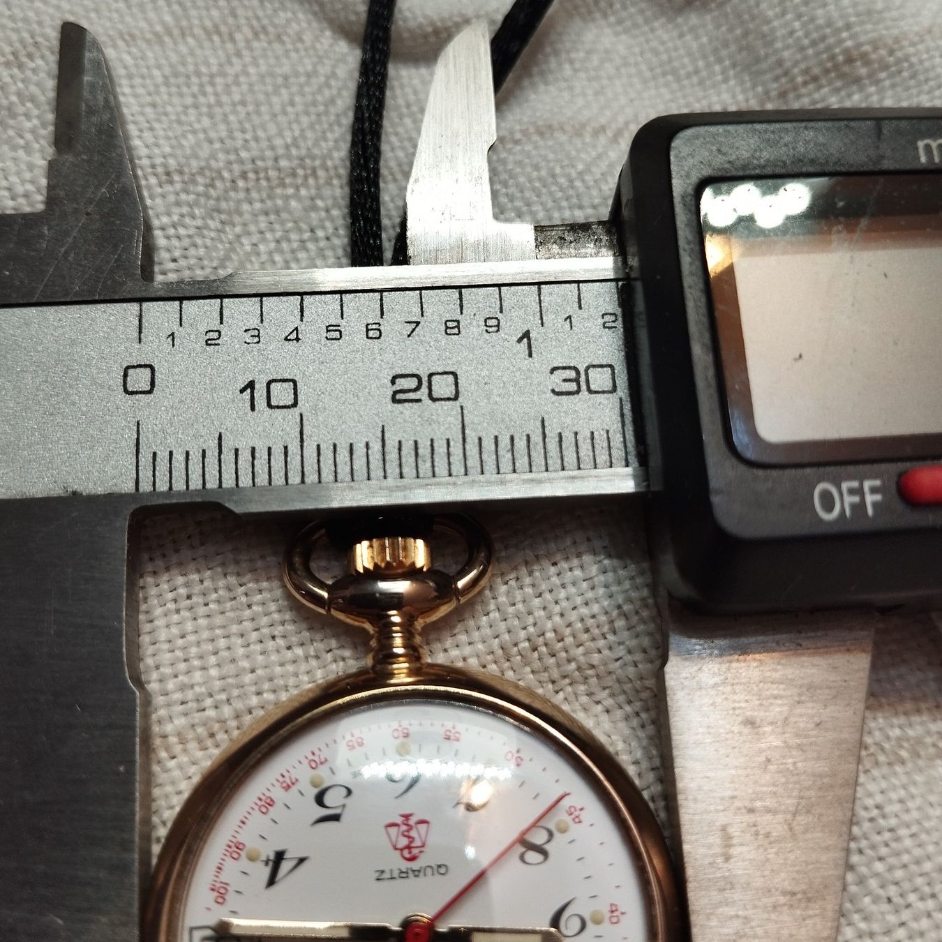 Ciondoli: Pendentif vintage montre infirmière – Usato da La Chaux-de-Fonds venduto da jac_9llg 4