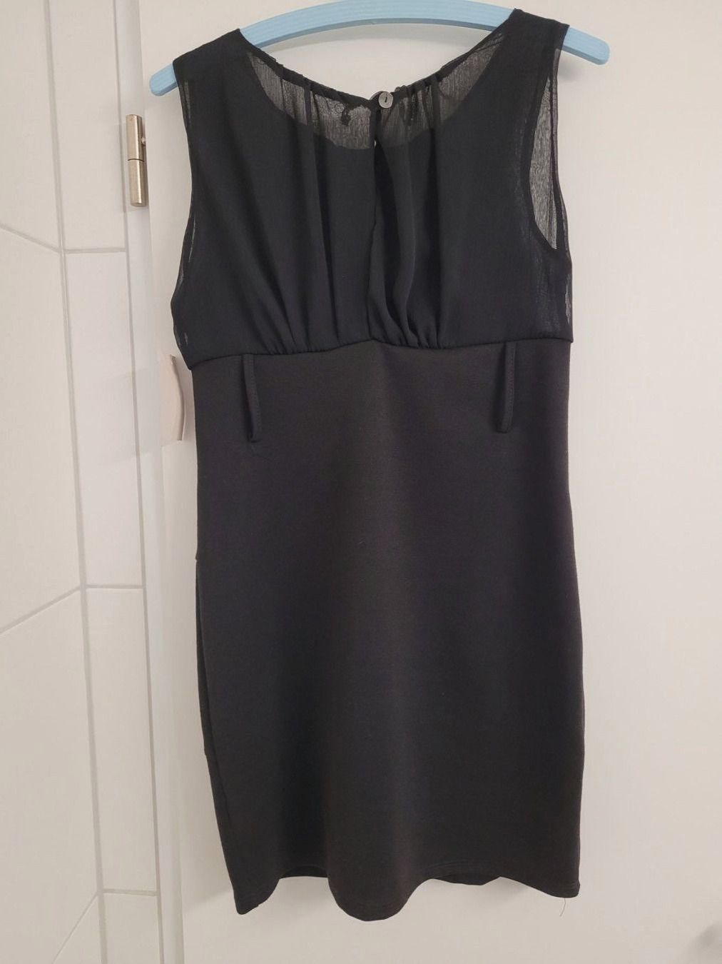 Vestiti: Schwarzes Bodycon Dress, EU 36 – Nuovo e nell'imballaggio originale da Birmensdorf ZH venduto da Nebuliane 1
