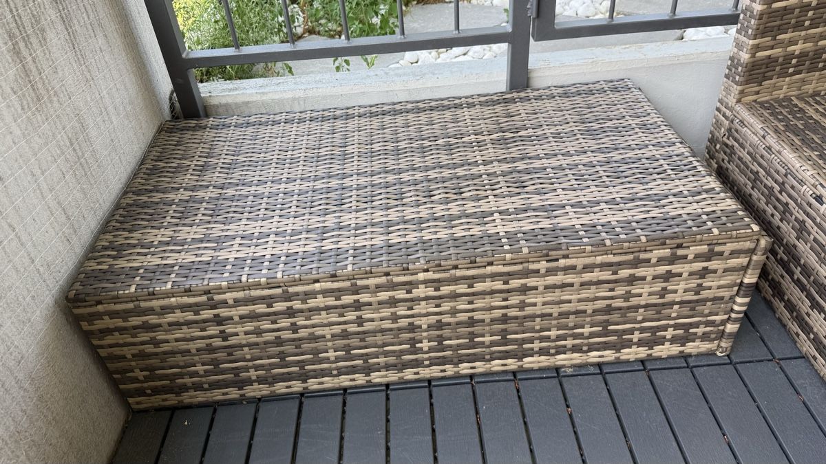 Set di tavolo e panche: Balkonlounge Rattanmöbel – Usato da Schaffhausen venduto da Milena1999 3