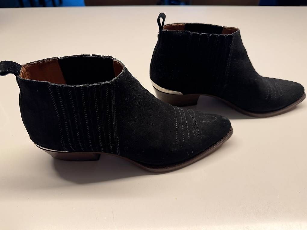 Scarpe da donna: Western Stiefeletten Groesse 40 – Usato da Zürich venduto da mic_key 3