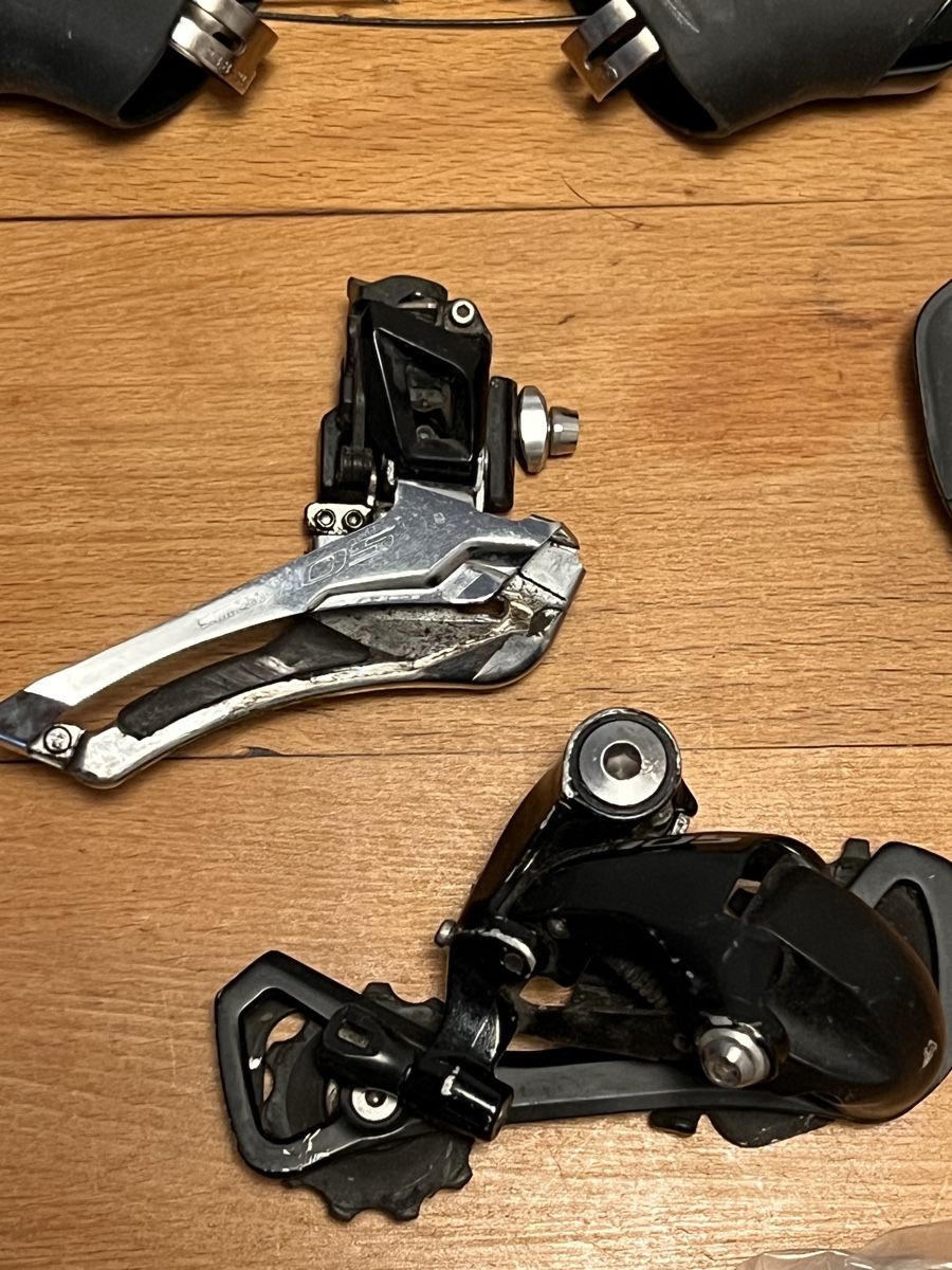 Shimano Pezzi di ricambio: Shimano 105 Groupeset – Usato da Bern venduto da Dnruben 1