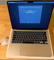 MacBook Air 13" (2024) M3 Chip 8GB 256GB SSD neuwertig