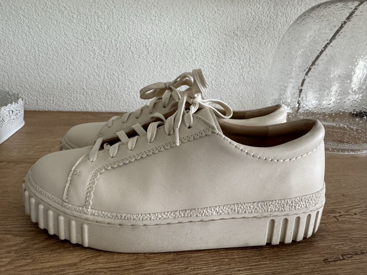 Clarks Scarpe da donna: White Leather Sneakers Clarks 39.5 - new – Nuovo (secondo la descrizione) da Zürich venduto da lui_ns5h 2