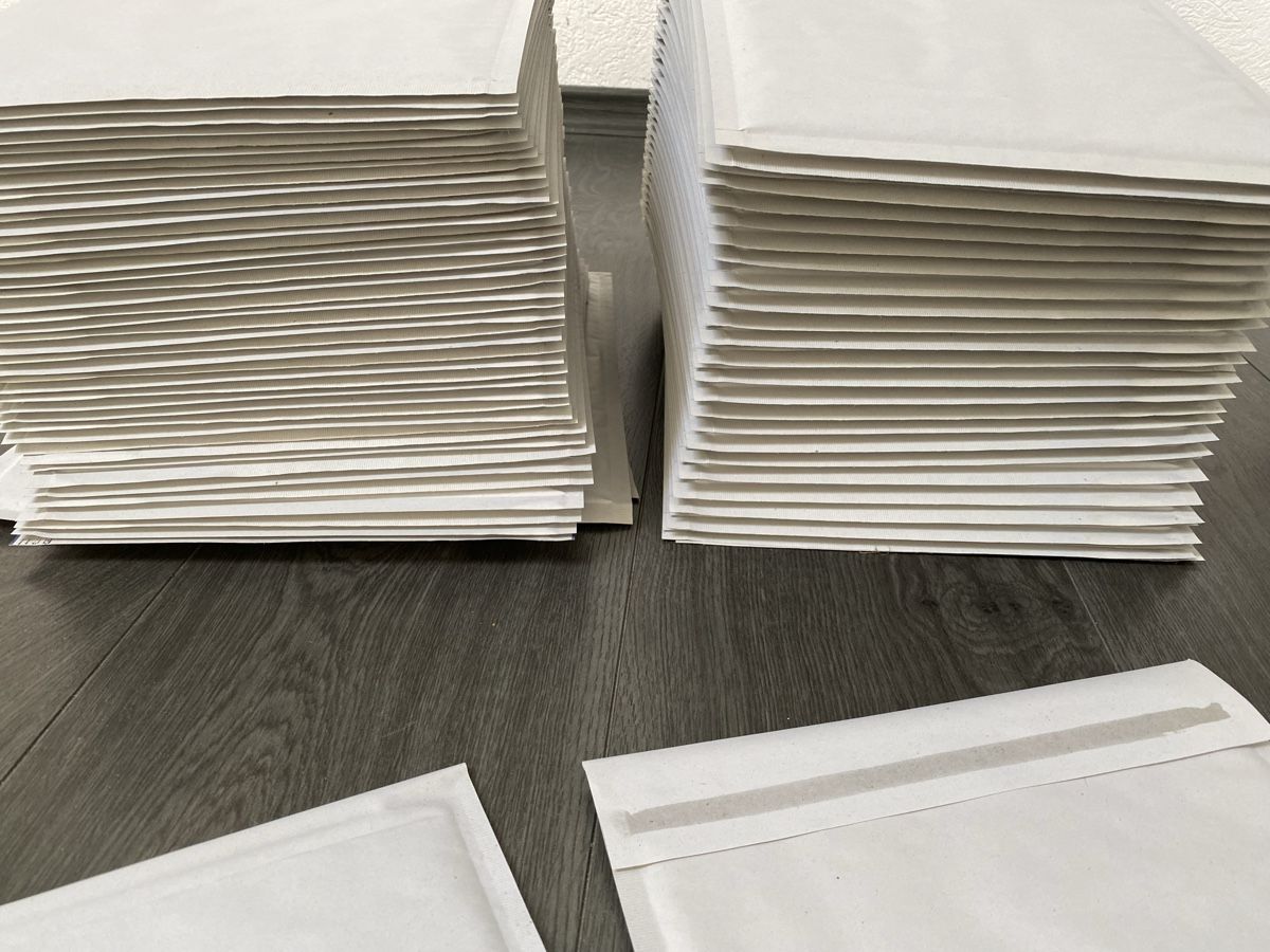 Buste & buste per spedizione: 92 Luftpolsterversandtaschen G/4 – Nuovo (secondo la descrizione) da Hägglingen venduto da kar_v9qf 1