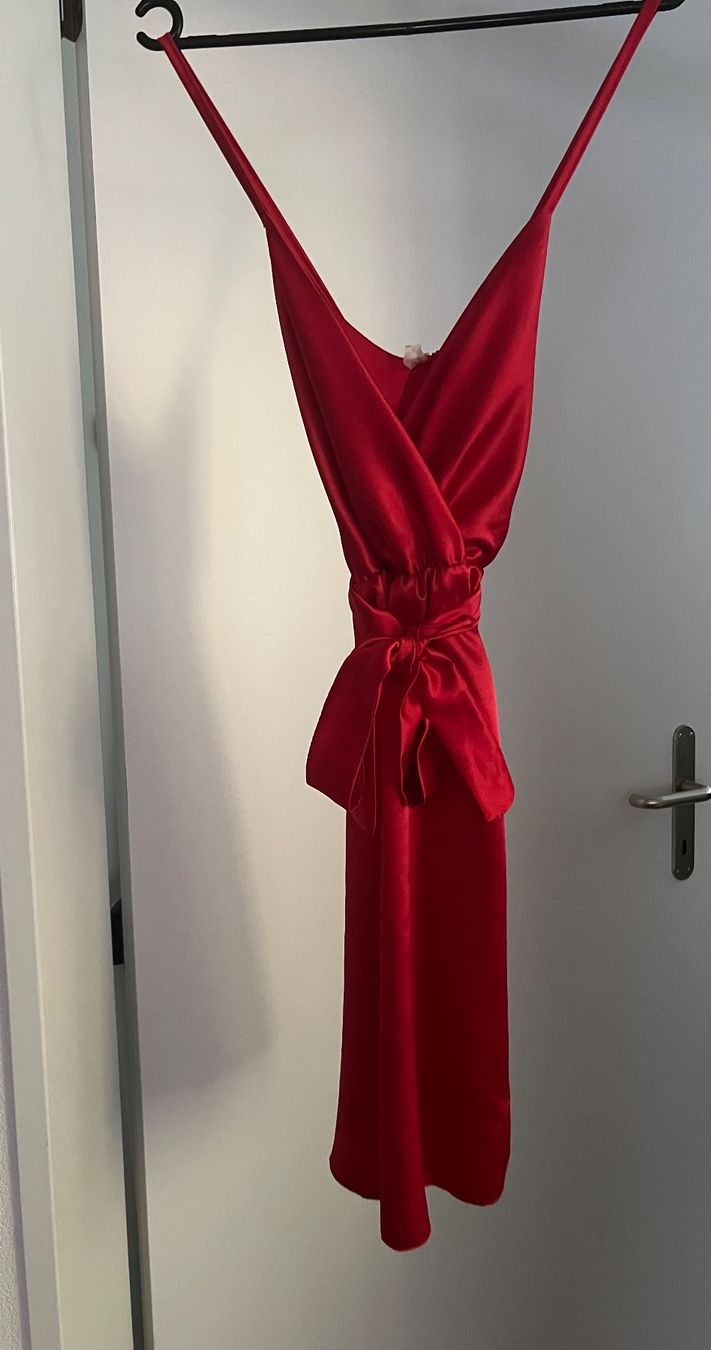 Kleider: Rotes elegantes Kleid – Neu (gemäss Beschreibung) aus Schaffhausen von mary.d 1