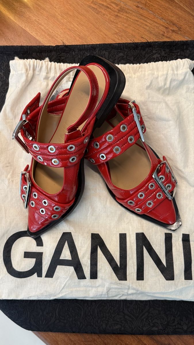 Ganni Chaussures femmes: Ganni Schuhe – D'occasion à Wettingen par Nicole_33