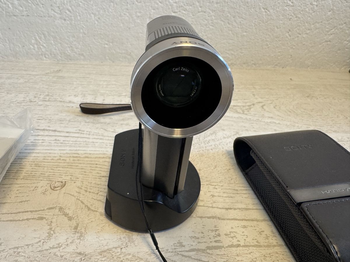 Sony Fotocamera: Sony HDR-TG5VE Handycam – Usato da Zunzgen venduto da milesdavis76 3