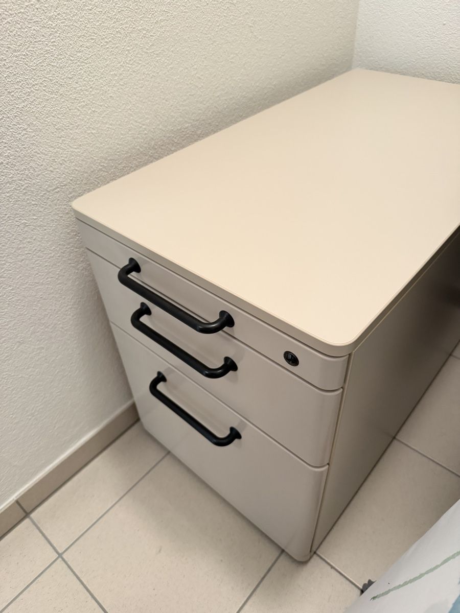 Korpus: Rollcontainer – Gebraucht aus Luzern von vwb_6t72 1