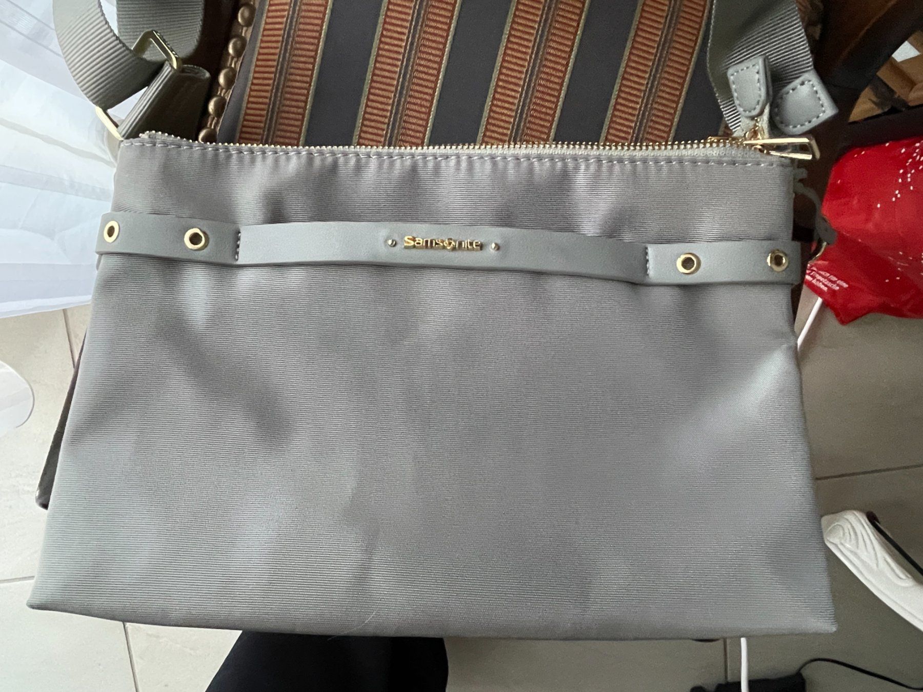 Samsonite Taschen: Samsonite Umhängetasche grau-grün – Gebraucht aus Muttenz von einfach-schoen 1