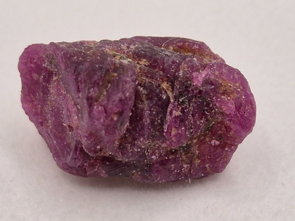 Roh Rubin – 11.9ct – Karnataka, Indien (Neu und originalverpackt) in ...