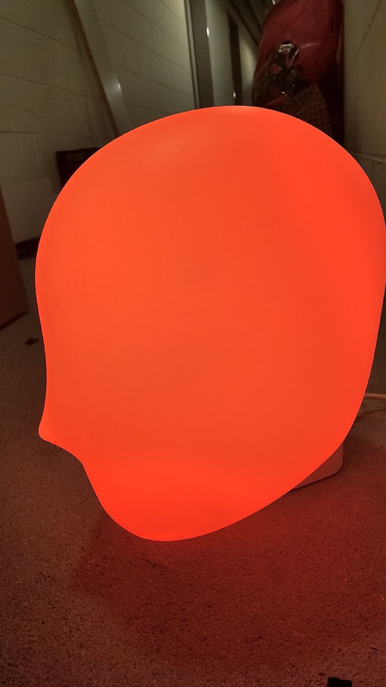 Lampen: Stylische Kopf LED Lampe, wechselt Farbe – Gebraucht aus Winterthur von Mwaelchli1 2
