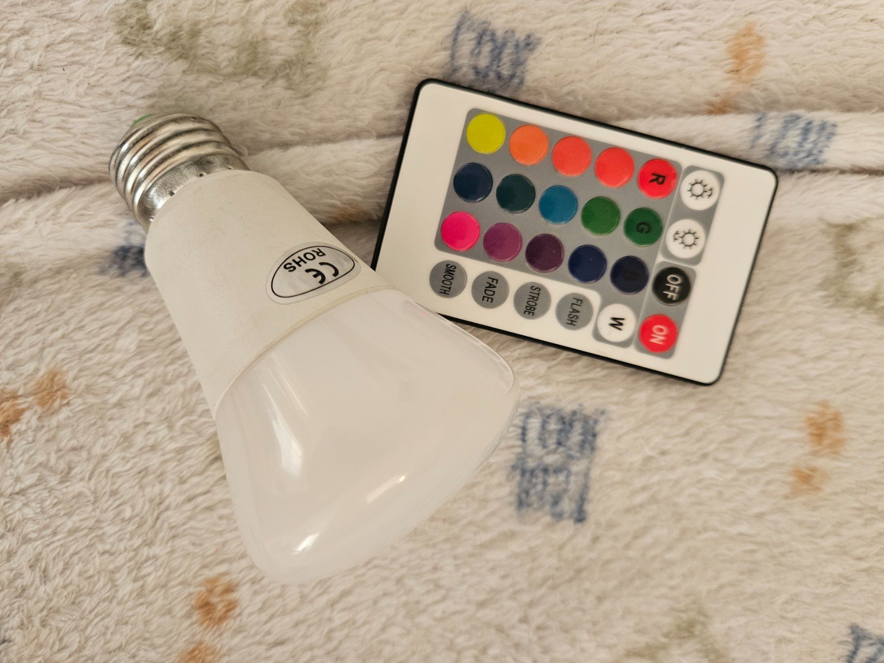Lampen: Glühbirne LED mit Fernbedienung – Gebraucht aus Frauenfeld von Jewells-Child 4