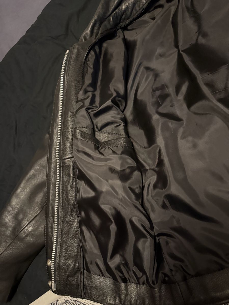 Vestes: Motorrad Lederjacke mit Nieten Grösse L – D'occasion à Aathal-Seegräben par Tzhbrmo1 5