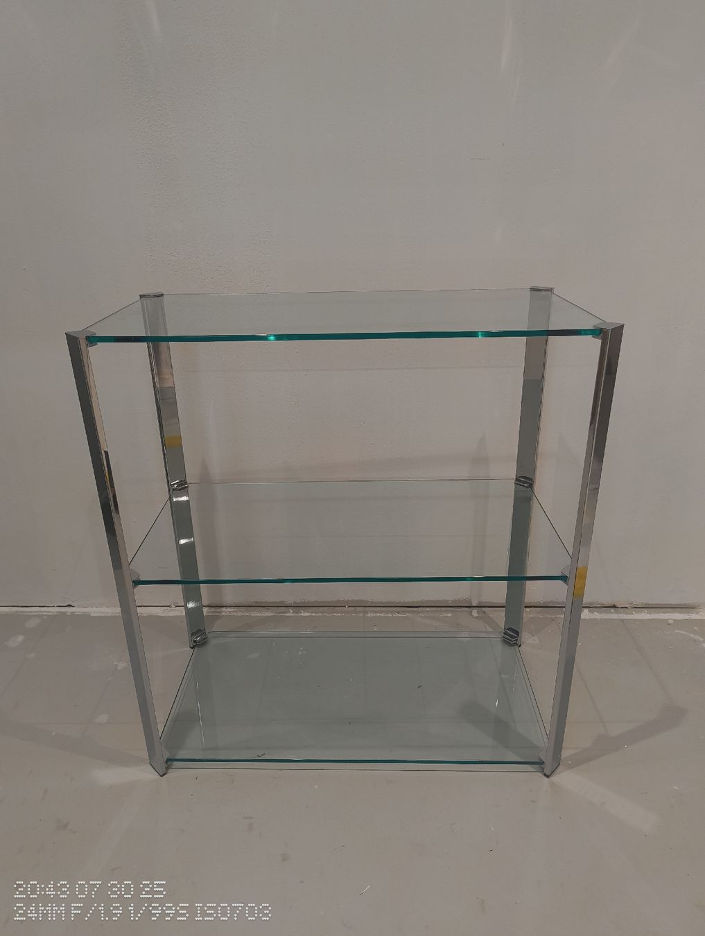 TV Möbel: Glas Möbel – Neu (gemäss Beschreibung) aus Volketswil von mar_c5pv