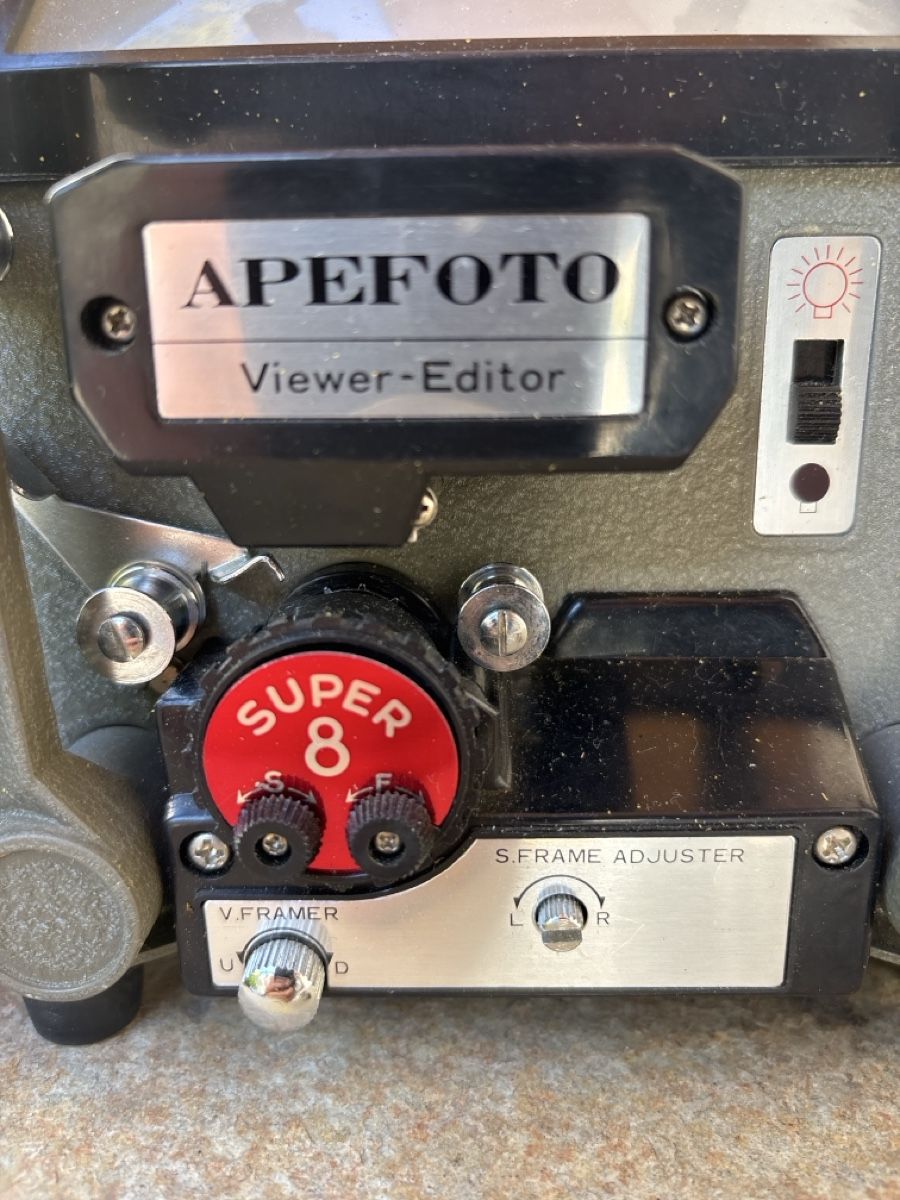 Laboratoire & Chambre noire: Filmbetrachter für super 8 – D'occasion à Lauwil par Tanner13 1