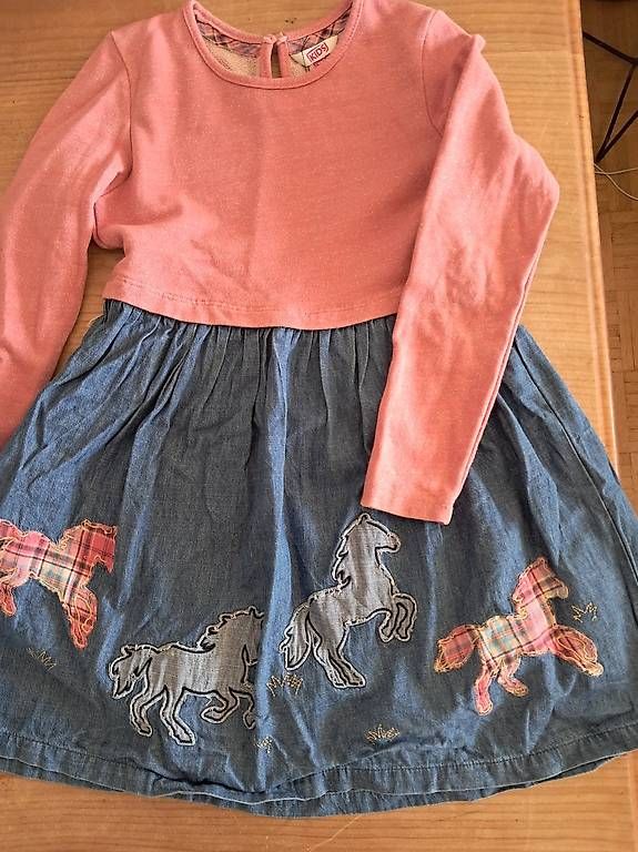 Kleider & Röcke: Kleid von KIDS, Gr. 134 – Gebraucht aus Ipsach von ginko24