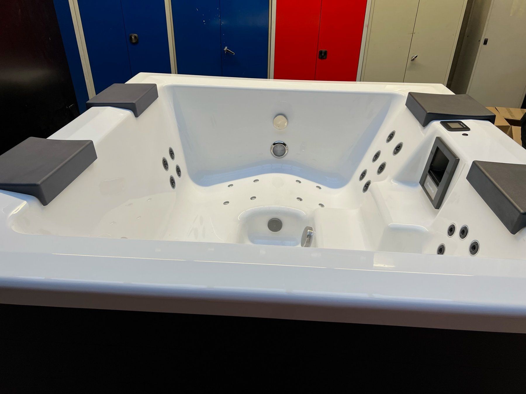 Bains à remous: Whirlpool Strato 2.1 Portable – Neuf avec emballage d'origine à Breitenbach par OJEB 5