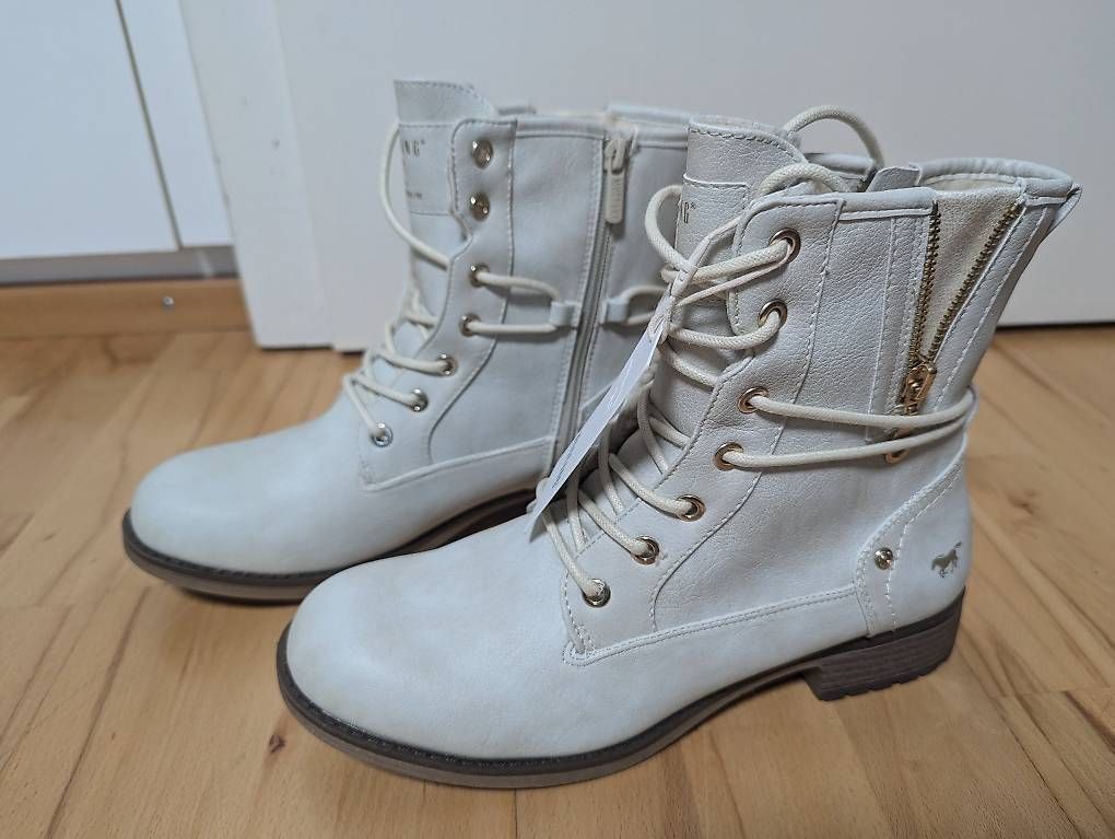 Damenschuhe: Mustang Stiefelette Stiefel, Gr. 40, Neu – Neu und originalverpackt aus Chur von Ronja777