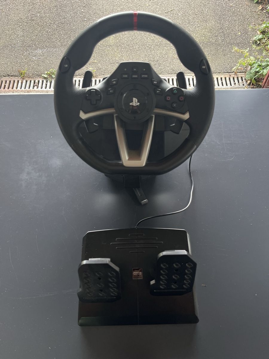 Controller: Hori Lenkrad mit Pedale PS 4 – Usato da Wallisellen venduto da lukiamsi