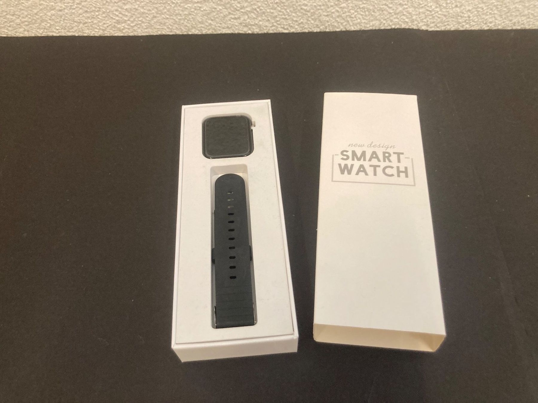 Smartwatch: Smartwatch schwarz mit Silikon-Armand – Nuovo e nell'imballaggio originale da Neuenhof venduto da jorogo 1
