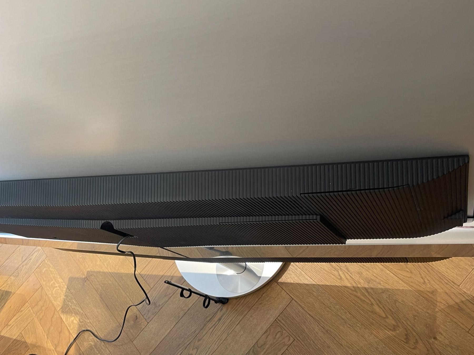 Bang & Olufsen Televisori: Bang & Olufsen BeoVision Eclispe 65 Eiche – Usato da Luzern venduto da BeoPlayer 2