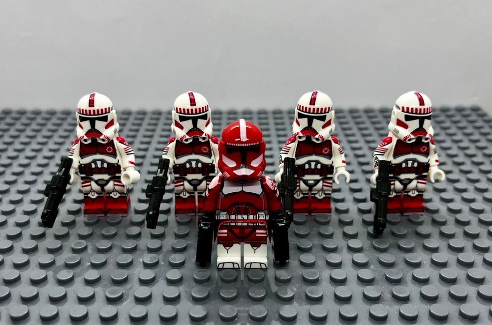 Star Wars Kit di costruzioni: Clone Wars Commander Fox & 4 Coruscant Guards Minifiguren – Nuovo (secondo la descrizione) da St.Gallen venduto da Jamaruqua