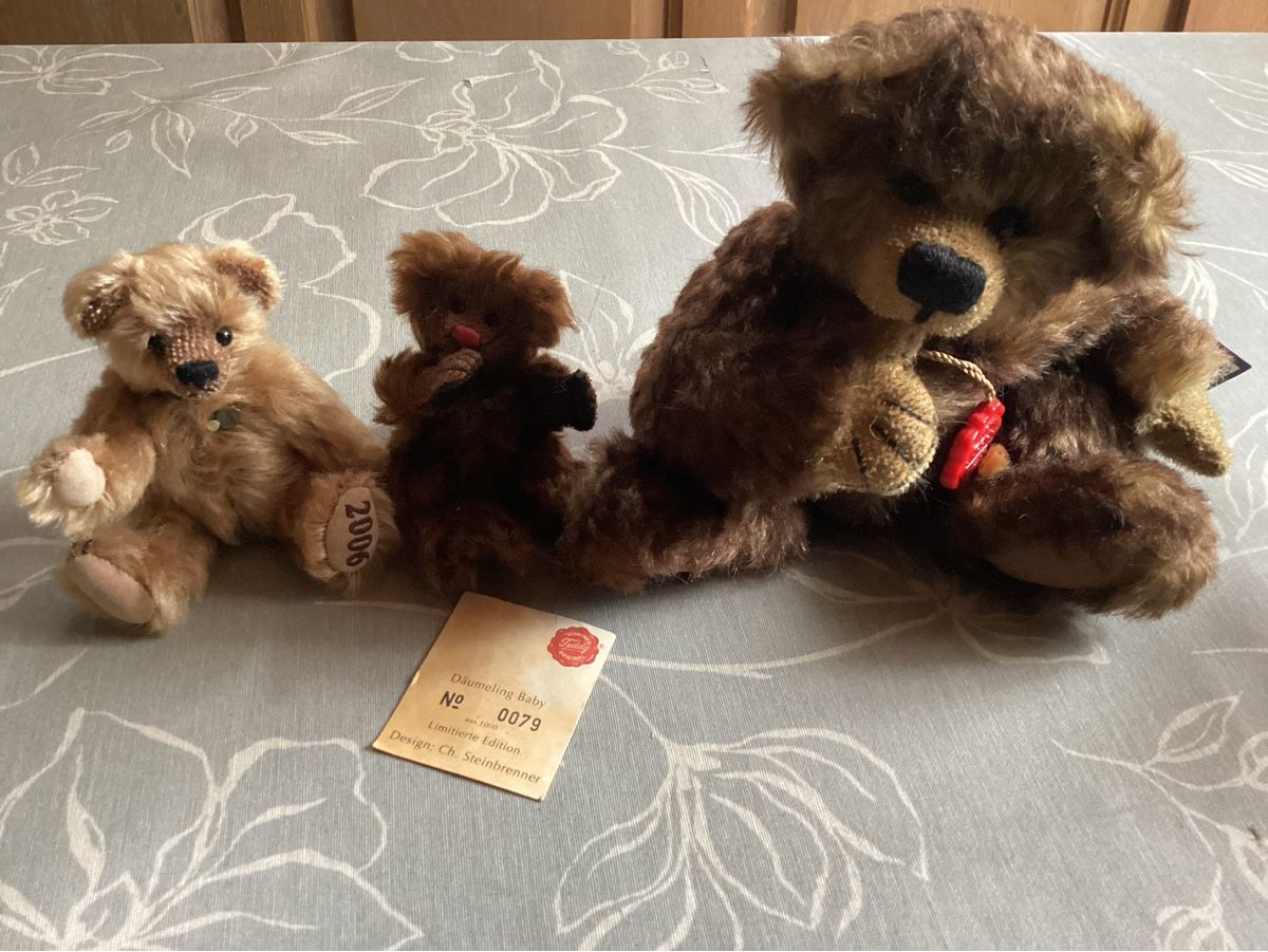 Teddy Hermann Giocattoli: Verkaufe drei Teddybären, Hermann Hirschaid – Nuovo (secondo la descrizione) da Schötz venduto da Maus46