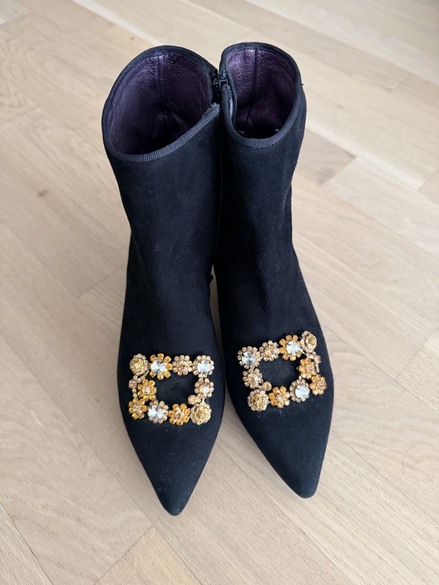 Scarpe da donna: Black ankle boots RAS – Usato da Nyon venduto da dar_lck7 5