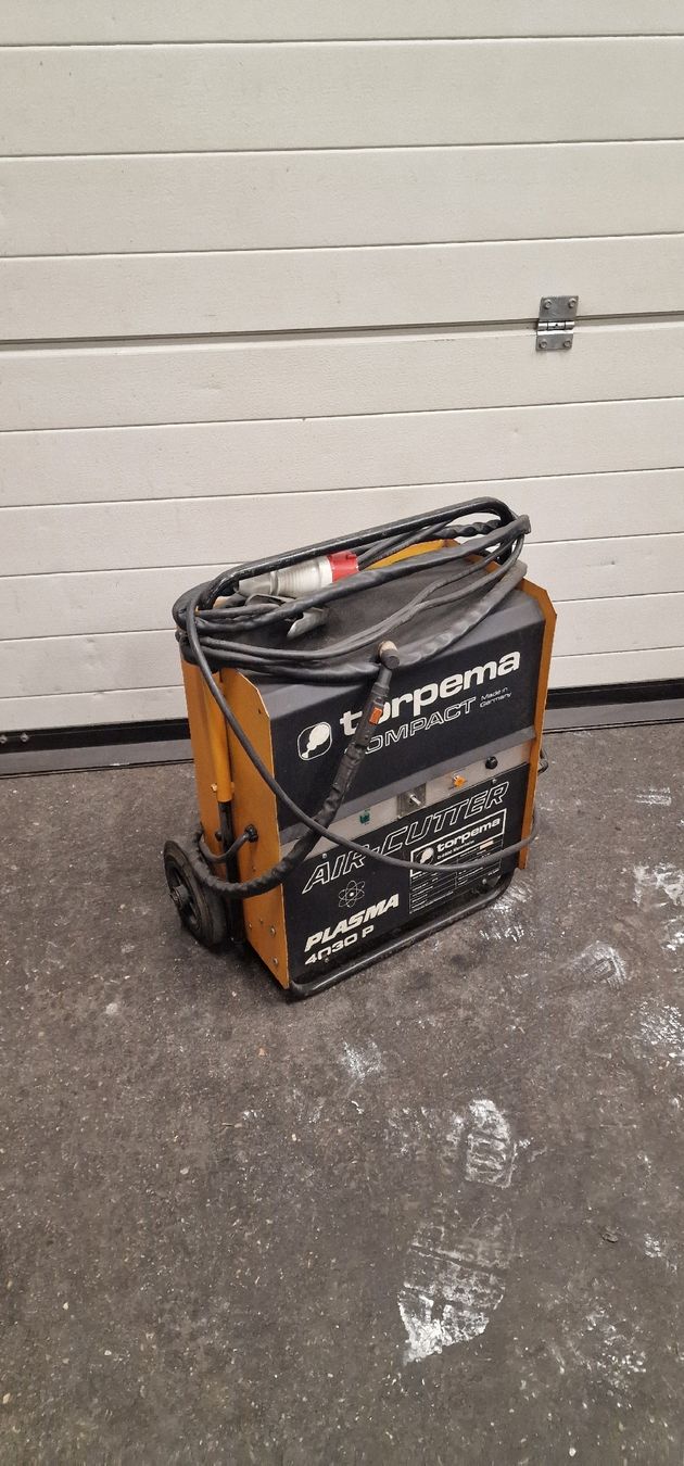 Esab Alle Maschinen: Plasmaschneider Torpema Compact Defekt  – Defekt aus Emmenbrücke von inf_l8yf