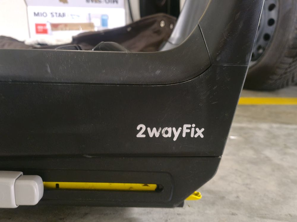 Sièges auto: MAXI COSI und ISO FIX Autositz Babyschale – D'occasion à Eglisau par miciamila 3