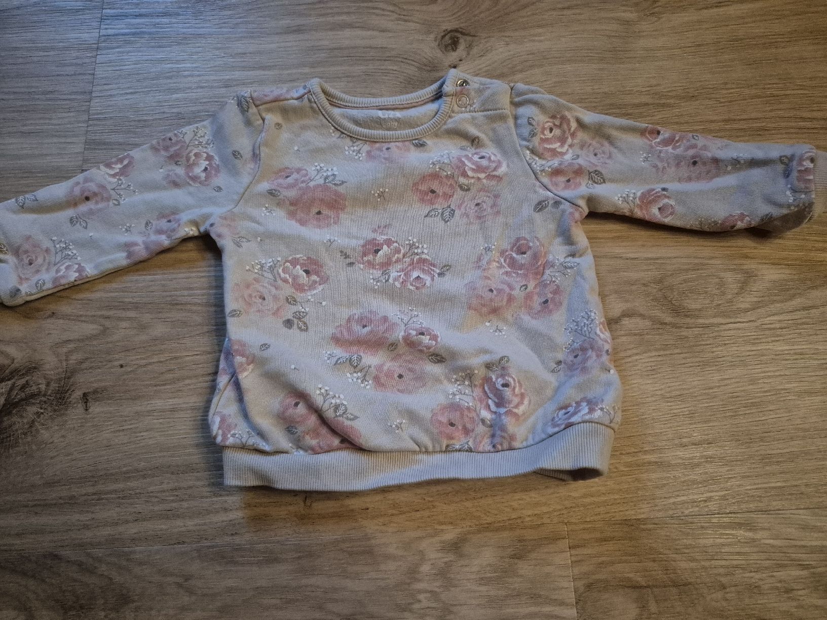 Maglioni & Felpe: Pulli Blumenmuster Grösse 74, guter Zustand – Usato da Walenstadt venduto da Ani23