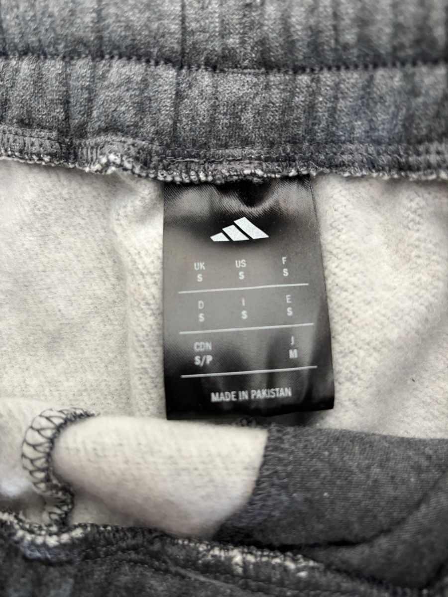 Adidas Pantaloni: Adidas Trainerhosen – Nuovo (secondo la descrizione) da Wimmis venduto da Soccerfanshop 2
