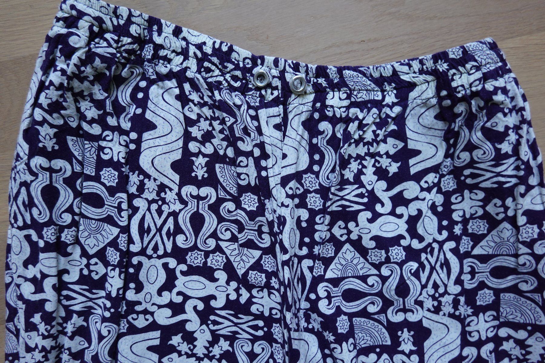 Pantaloni: Batikmuster Hose - Sommerhose - M - dunkelblau-weiss – Usato da Jona venduto da simongarden 2
