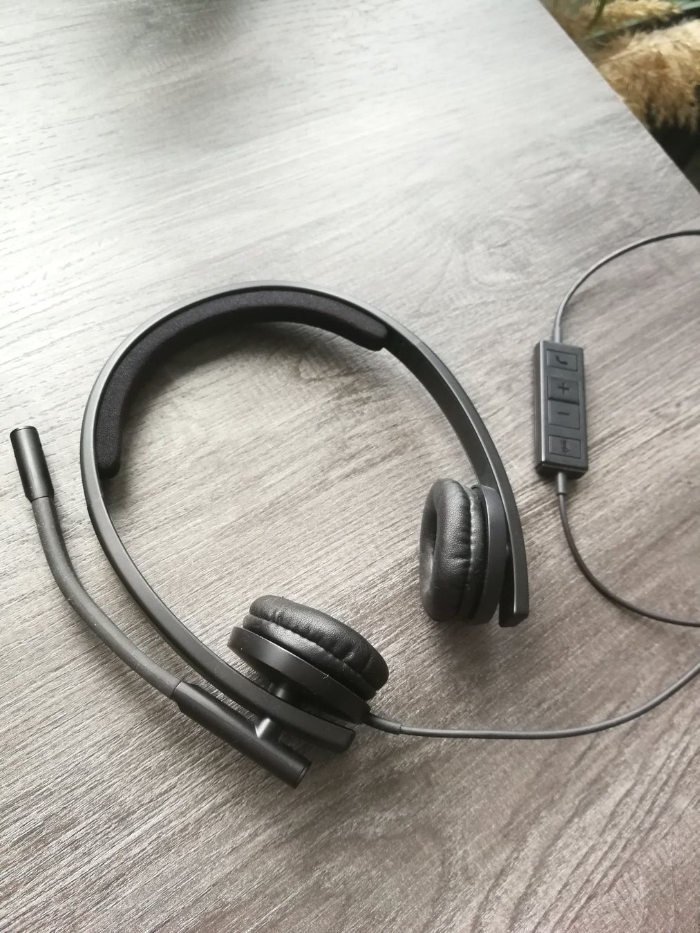 Logitech Cuffie: Office Headset Logitech H570e – Nuovo (secondo la descrizione) da Zürich venduto da Dual-Input 1