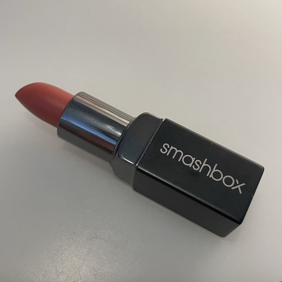 Make-up: Smashbox Lippenstift Legendary, Farbe First Time – Usato da Bellach venduto da Lapislazuli_blues