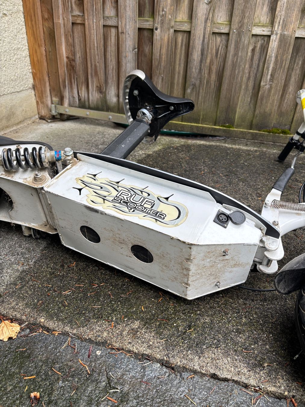 Scooter: RUF Elektro Scooter Kellerfund mit Ladegerät – Difettoso da Sonterswil venduto da VD-Service 7
