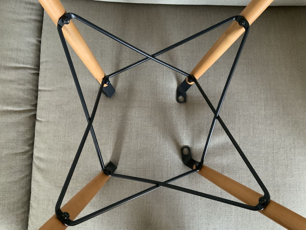 Eames Poltrone: Vitra: piètement neuf pour fauteuil Eames DAW – Nuovo (secondo la descrizione) da Genève venduto da Taracolac20 6