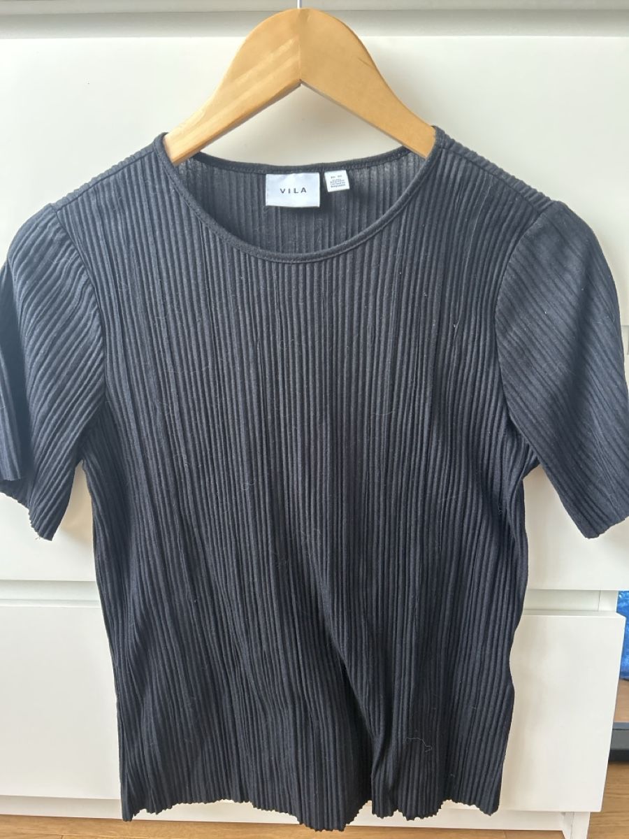 Vila T-shirt: TShirt VILA Gr. XS – Usato da Fraubrunnen venduto da alne777