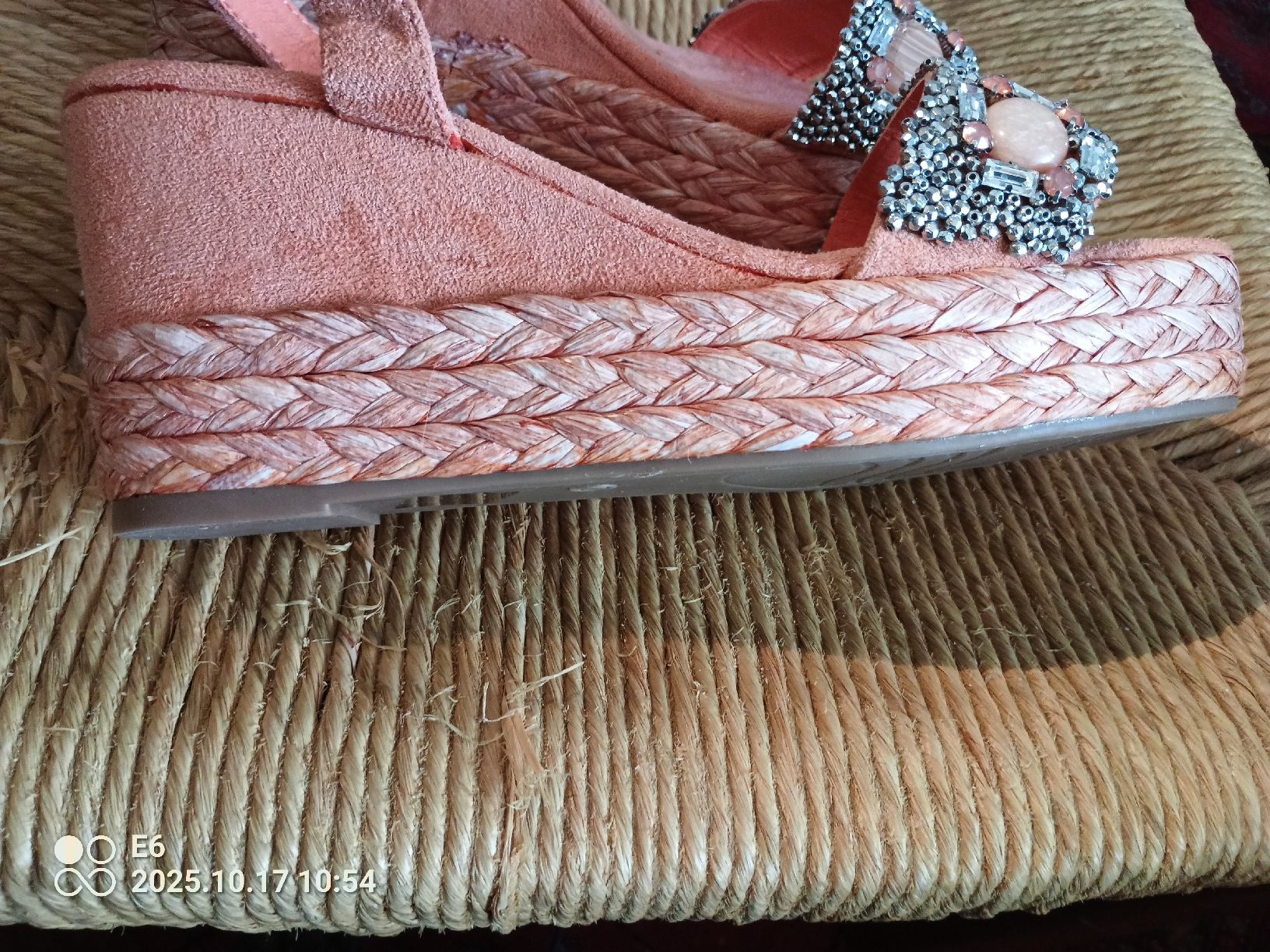 Damenschuhe: Festliche Sandalette mit Keilabsatz – Gebraucht aus Zürich von Mitzi6 3