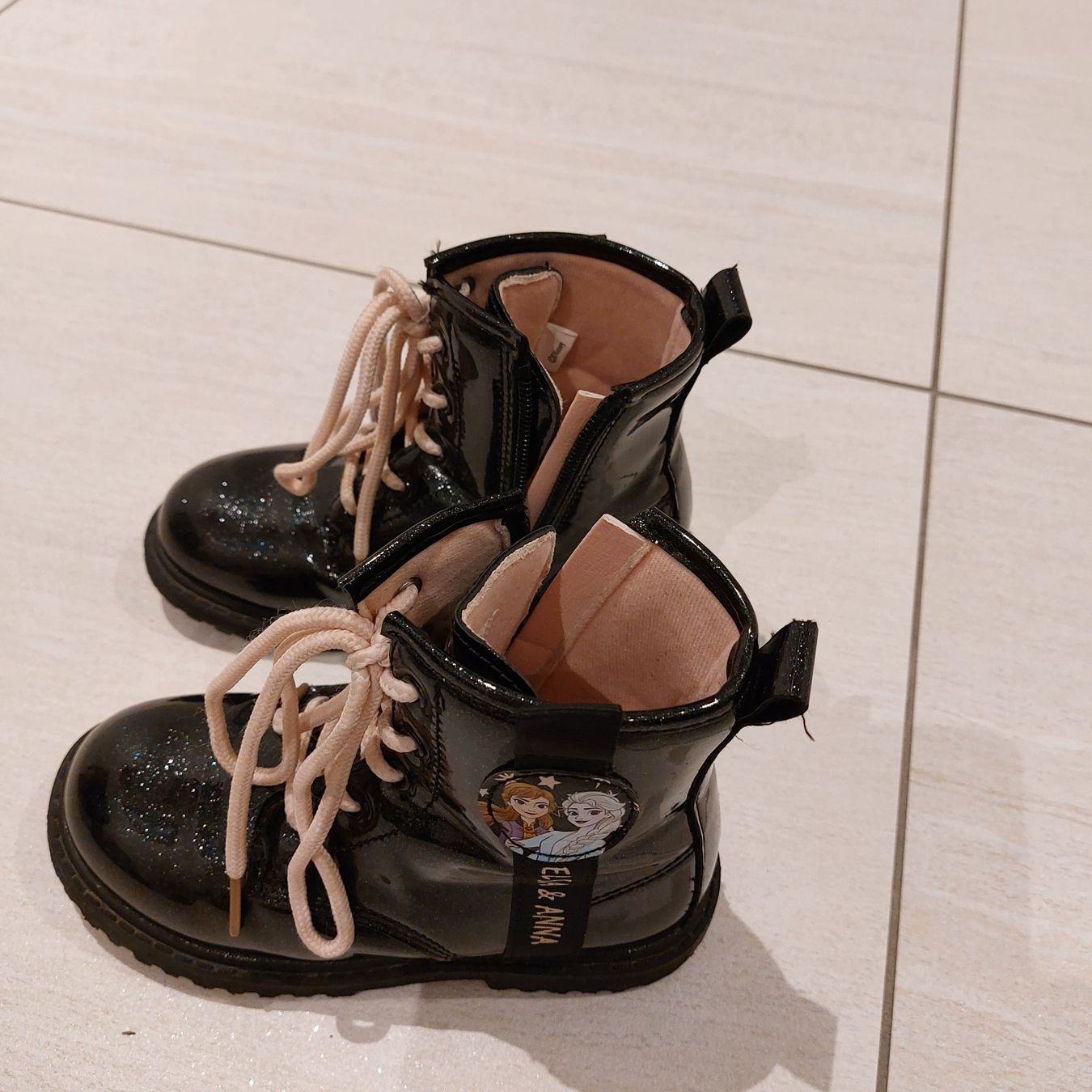 Scarpe per ragazze: Mädchen-Schuhe – Usato da Algetshausen venduto da noe_jzq2
