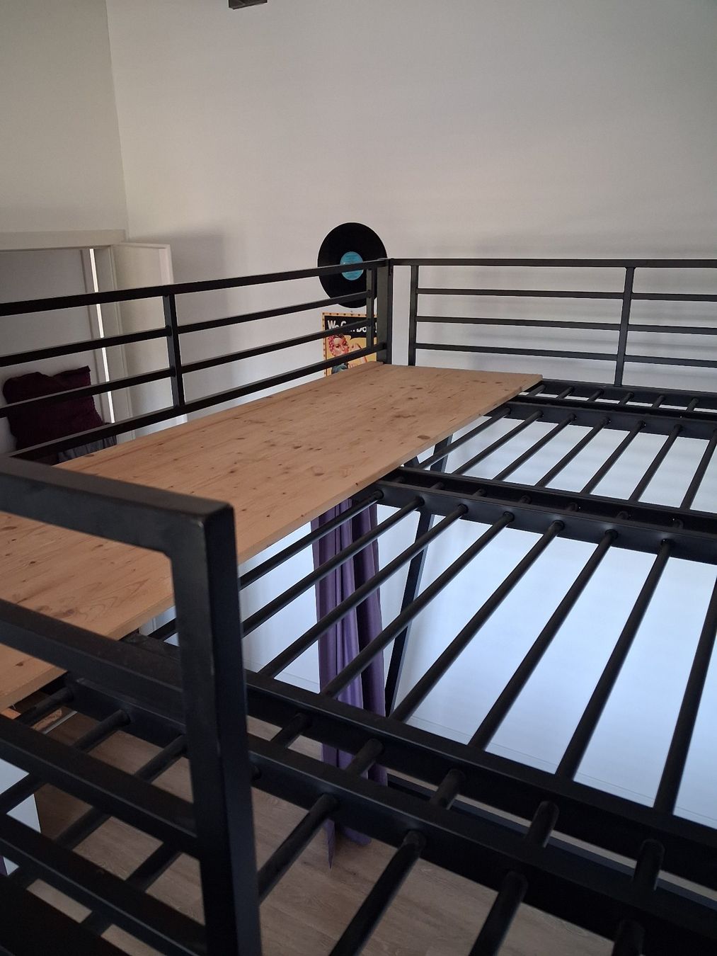 Lits: Lit mezzanine en métal – D'occasion à Thierrens par Tbox 3