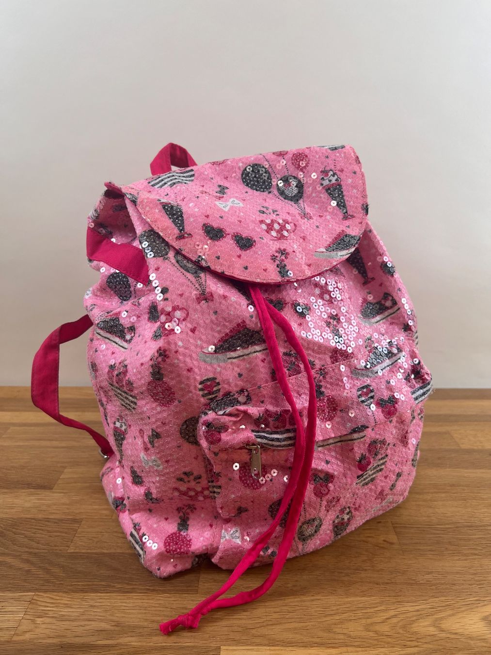 Disney Borse & Zaini: Disney Pink Glänzender Rucksack – Usato da Hünenberg See venduto da mississauga