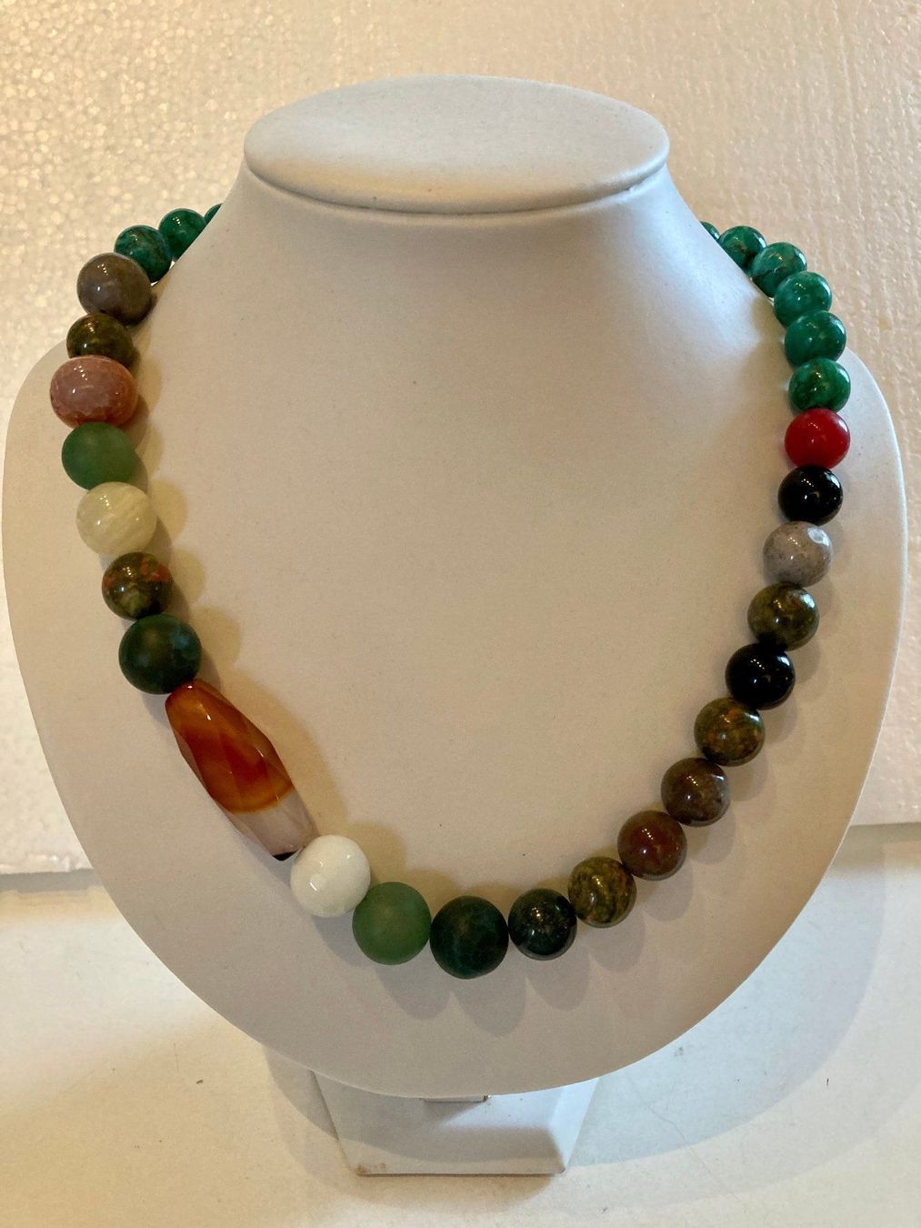 Ketten: Halskette - Edelstein und Kunststeine – Neu (gemäss Beschreibung) aus Biberist von tl-schmuck