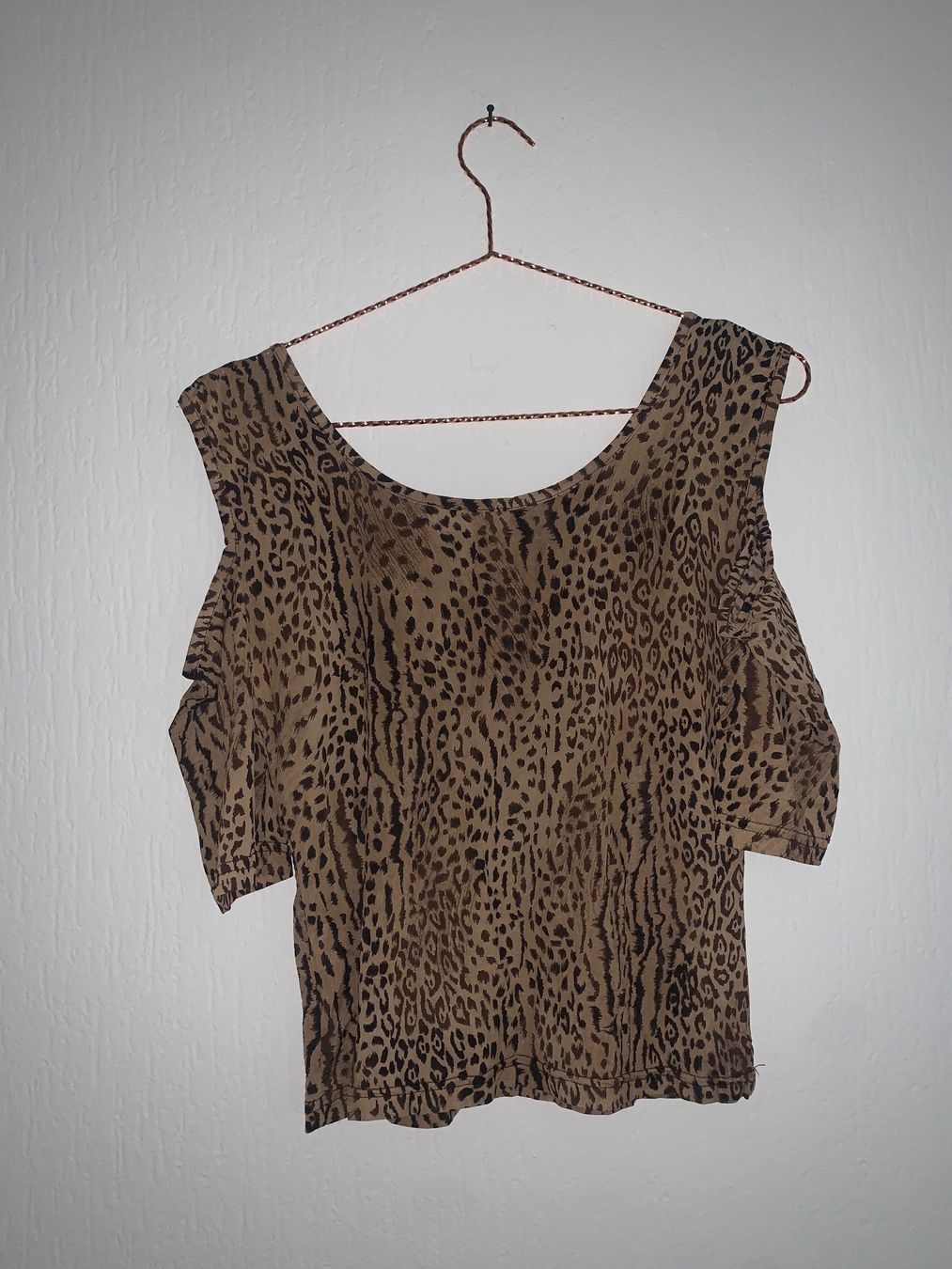 Top: Top léopard 🐆 Dolcemiele taille M – Usato da Lausanne venduto da Xiaoxi 1