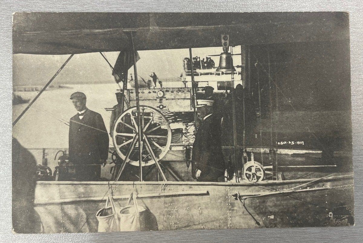 Cartoline postali: Zeppelin Postkarte Graf Zeppelin in der Gondel – Usato da Sirnach venduto da Melisangi